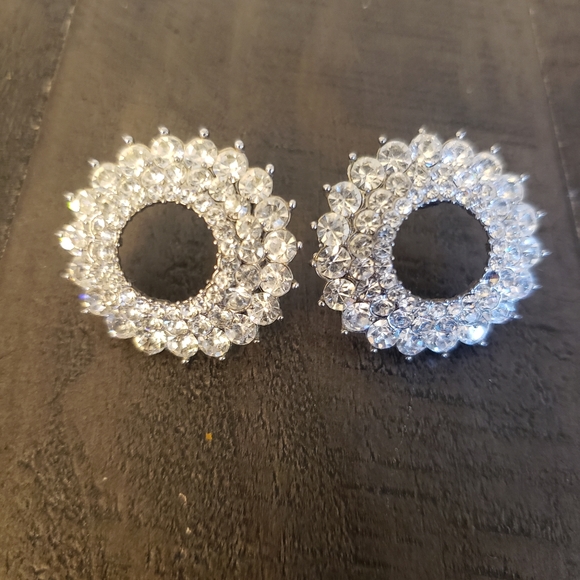 Diamond Style Earrings - Picture 7 of 9